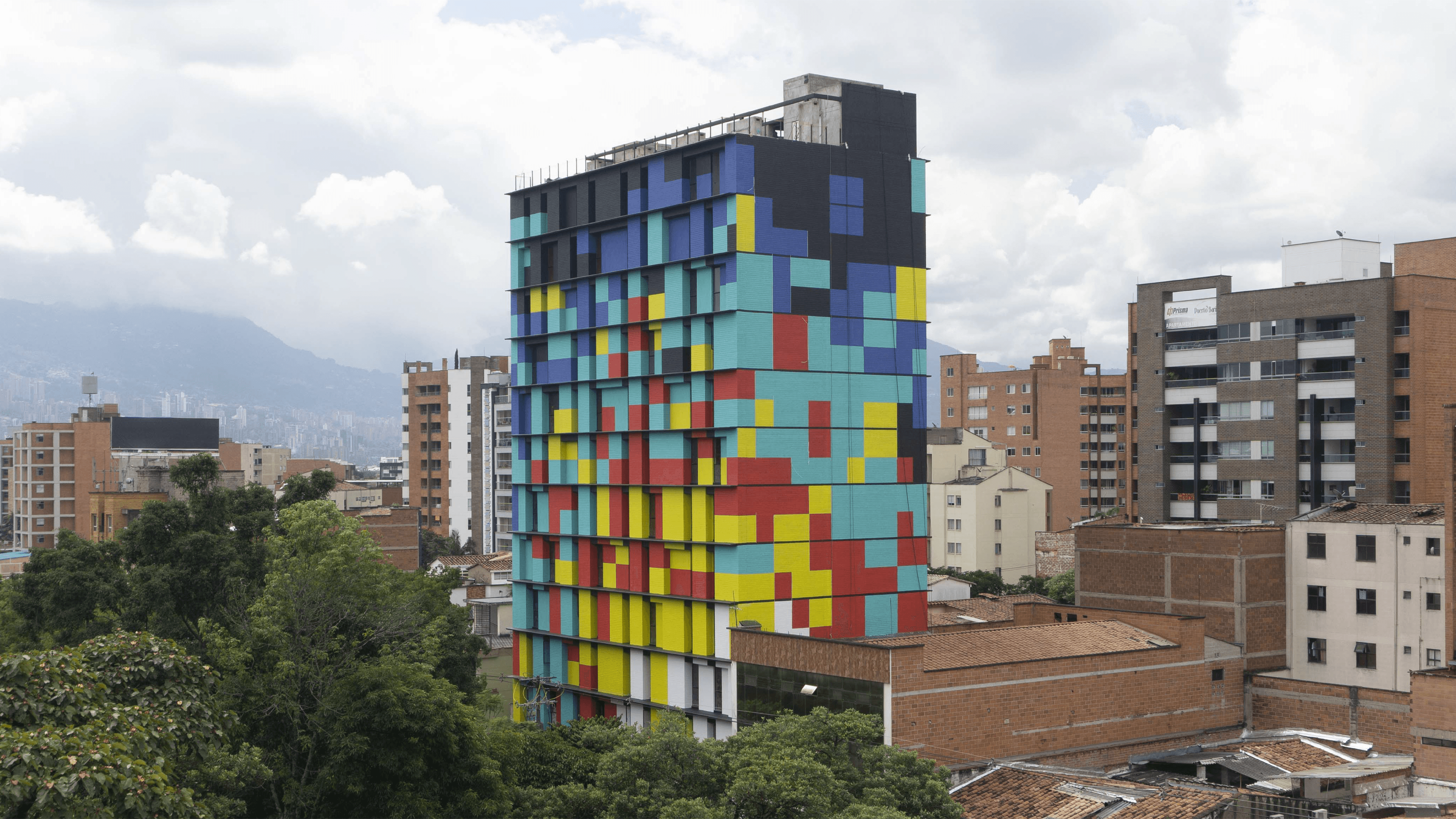 Hero desktop 2 - LOKL